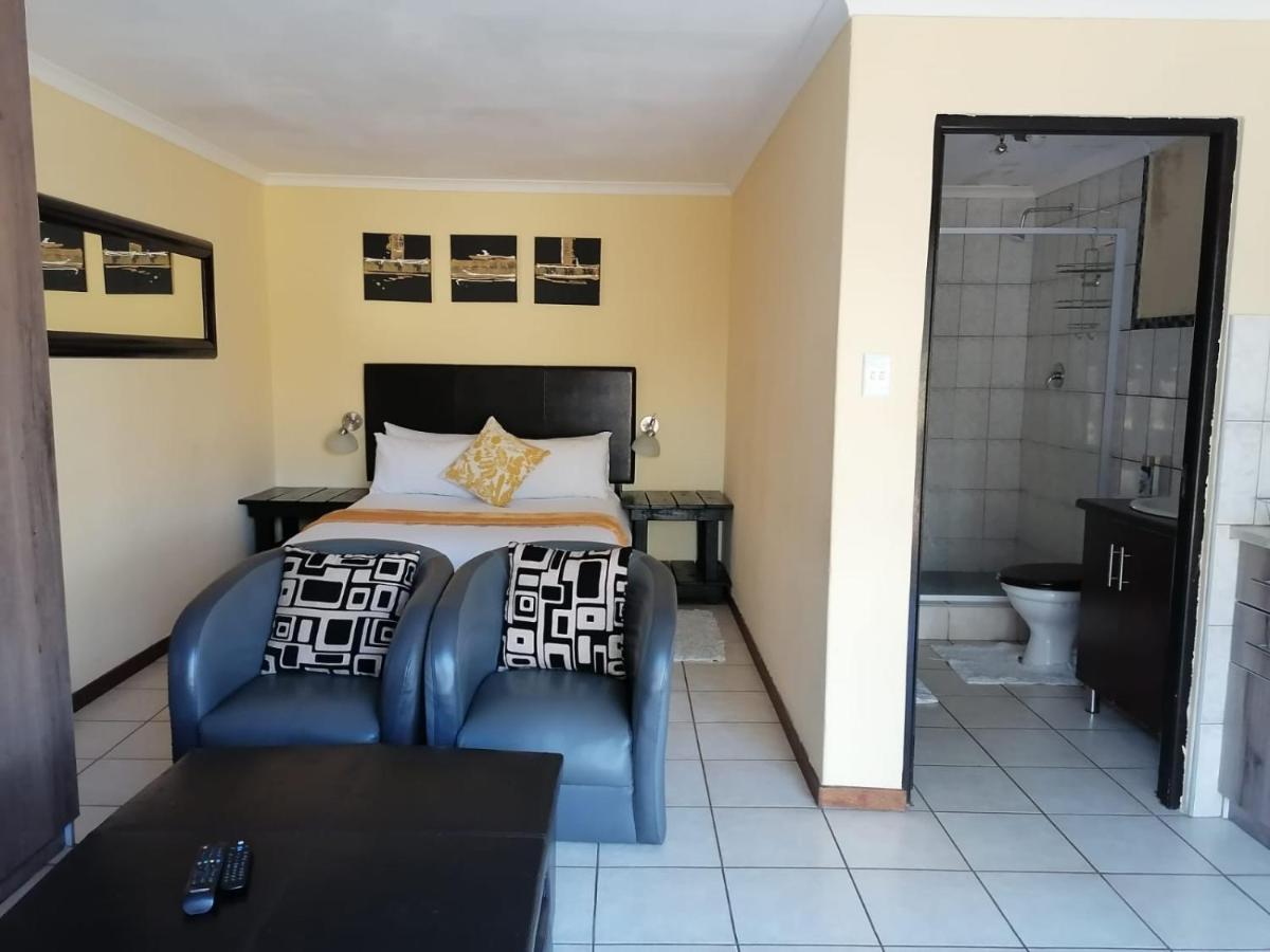 Kwena Maribane Lodge 布龙克霍斯茨普雷 外观 照片