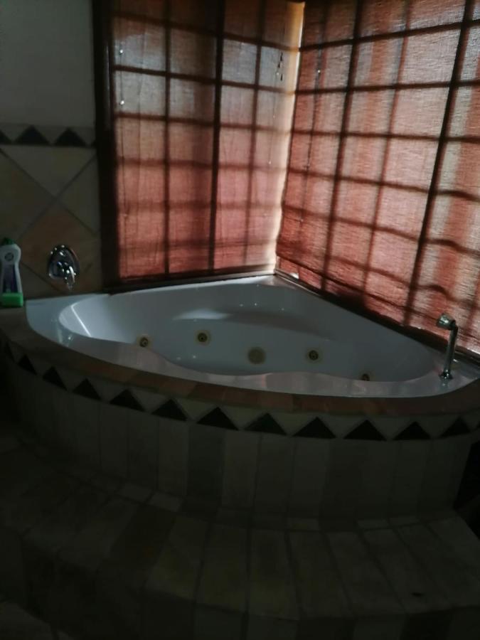 Kwena Maribane Lodge 布龙克霍斯茨普雷 外观 照片